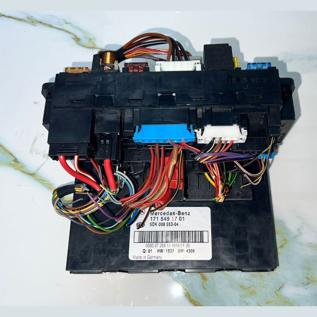2004-2011 Mercedes W171 SLK AMG Front Fuse Relay SAM Module A171