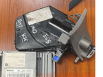 Load image into Gallery viewer, BMW 735i N62 E65 2004 ENGINE CONTROL ECU KIT 7544610 Genuine Product used