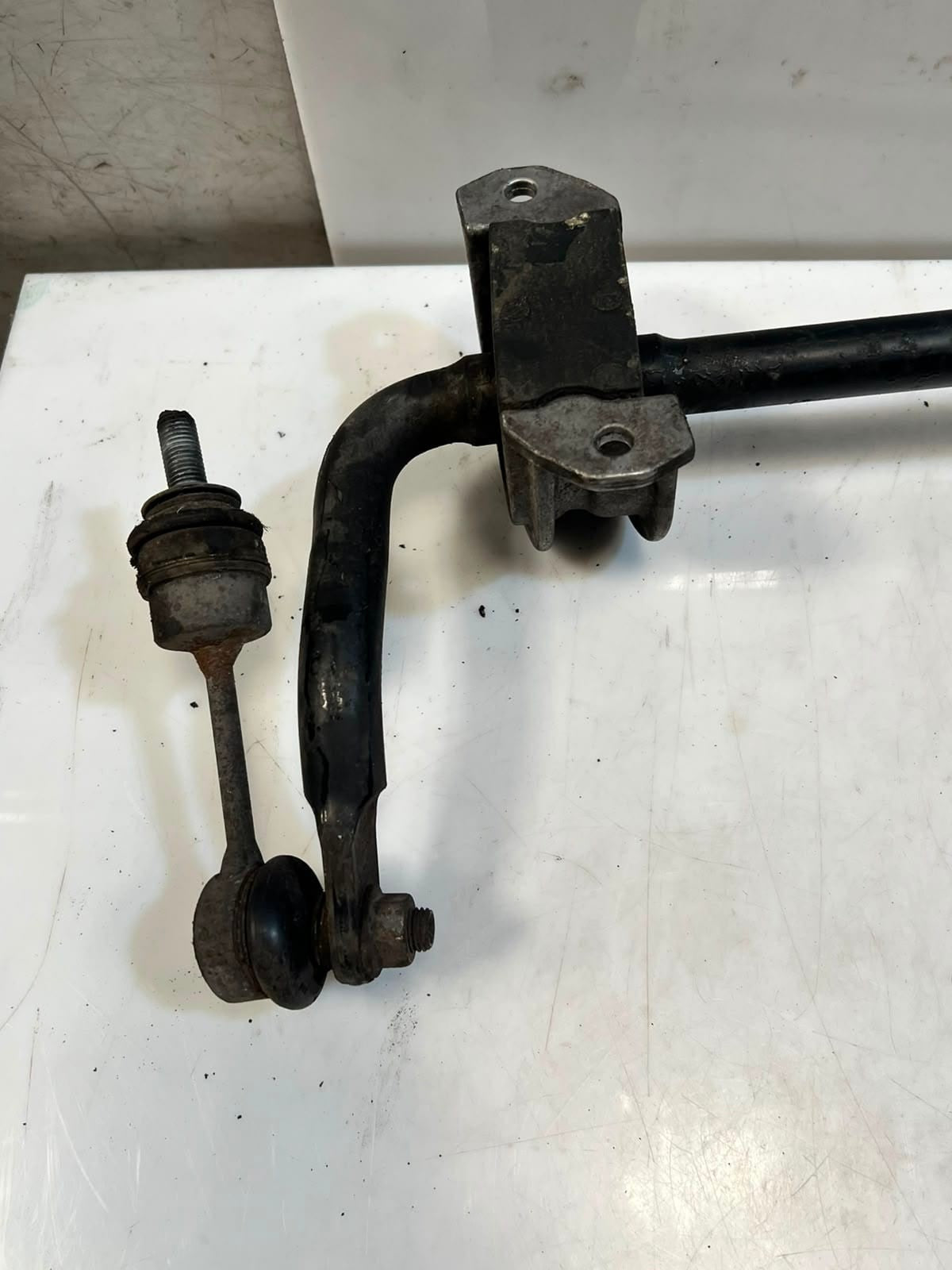 BMW 5 6 Series E60 E61 E63 E64 Rear Active Stabilizer Dynamic Drive 6760166 OEM