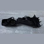 قم بتحميل الصورة إلى عارض الصور، OEM BMW 4 SERIES G22 G23 G26 BATTERY JUMP START TERMINAL BOX TRIM- 6842525