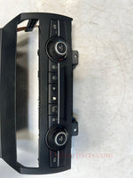 Bild in die Galerieansicht laden, 2007-2014 BMW X5 E70 and X6 E71 Climate Control A/C Panel 9227923 9208218 OEM