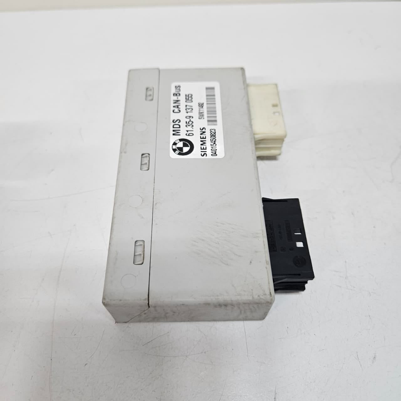 OEM BMW E60, E61, E63, E64 Sunroof Control Module 9137055