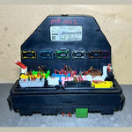 قم بتحميل الصورة إلى عارض الصور، 10-16 Mercedes-Benz W212 W204 Front SAM Module Relay Fuse Box A2129002627 OEM