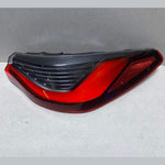 Bild in die Galerieansicht laden, 2020-2022 BMW M4 Rear Right Outer Taillight 7477606 G22 G82 430i 440i