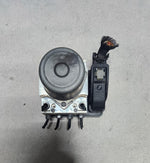 Load image into Gallery viewer, 2016-2019 BMW 740i Abs Hydraulic Control Unit 6882933 7 Series G11 G12 750i