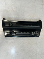 Bild in die Galerieansicht laden, 2009-2016 BMW 528i 5 Series F10 Sedan Control Panel Airflow 9352763 OEM