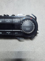 Bild in die Galerieansicht laden, 2014 Mercedes-Benz CLA250 Climate Control Module A2469001908 CLA and B-Class