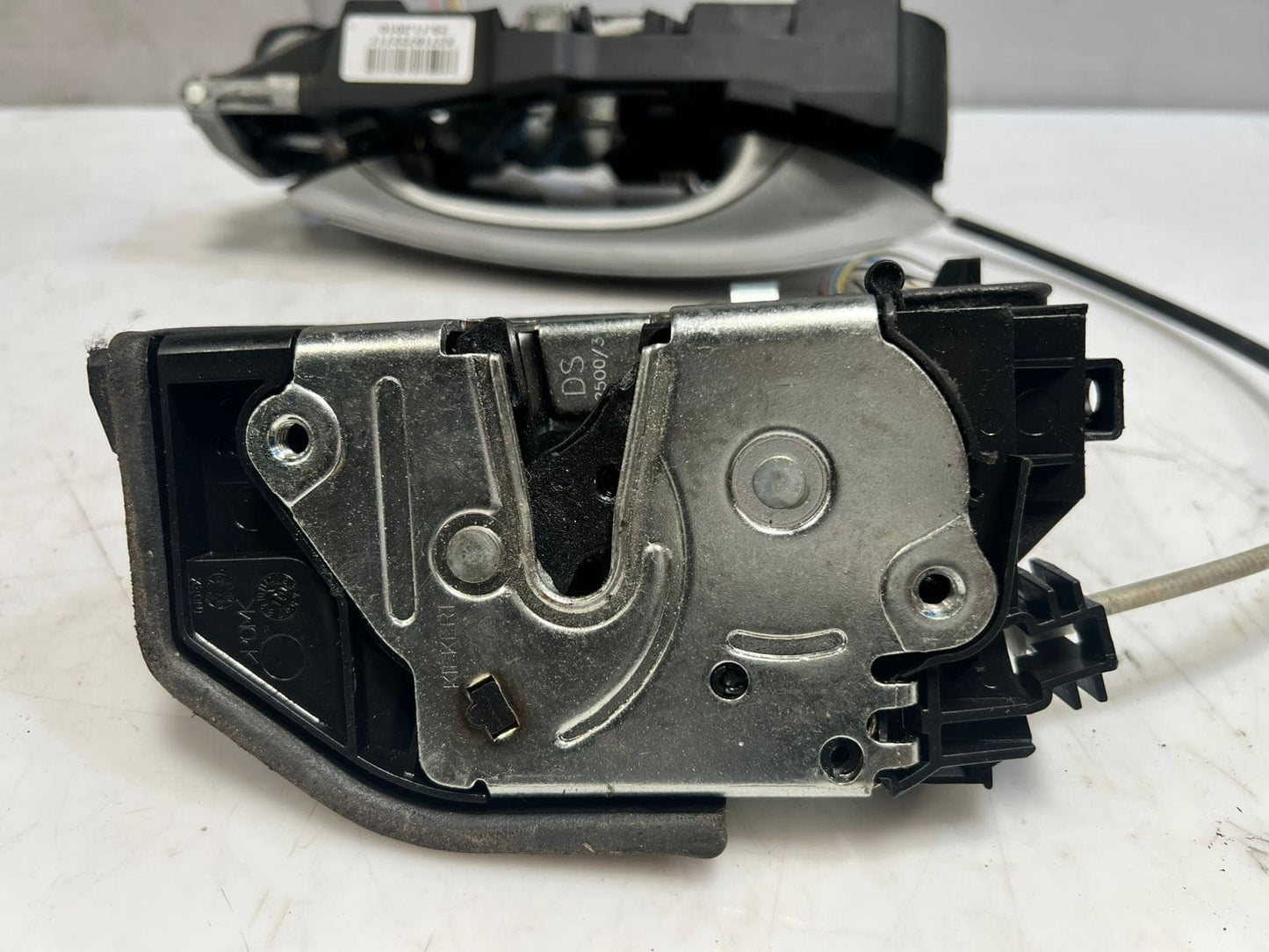2016-2018 BMW F10 X5M E70 and F30 330e LEFT REAR Door Lock Actuator 7202147
