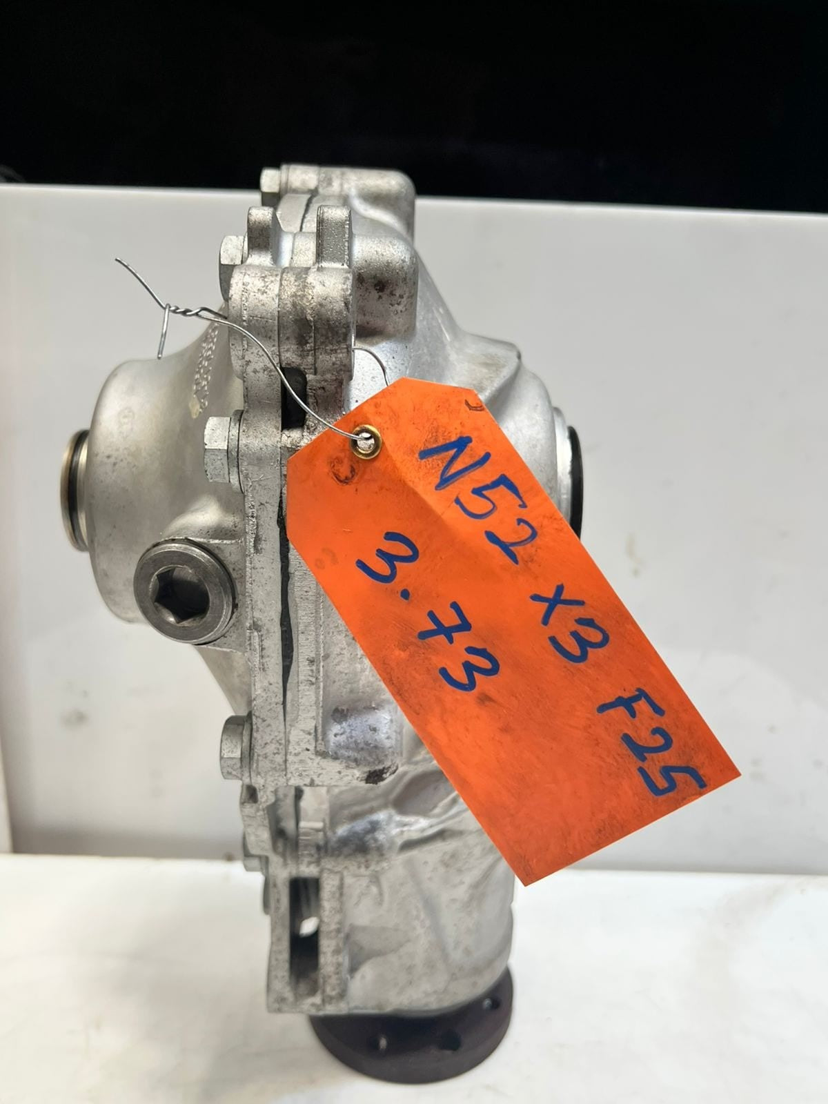 2011-2017 BMW X3 F25 and X4 F26 N52 Front Differential 7592001 RATIO 3.73 OEM