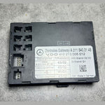 Bild in die Galerieansicht laden, 03-09 Mercedes W211 E-Class E320 Central Gateway Control Module A211 5403145 OEM
