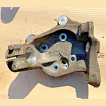 Load image into Gallery viewer, BMW 128 KNUCKLE CARRIER RIGHT FRONT 2009 2010 2011 2012 E82 135 3121 6773210 OEM