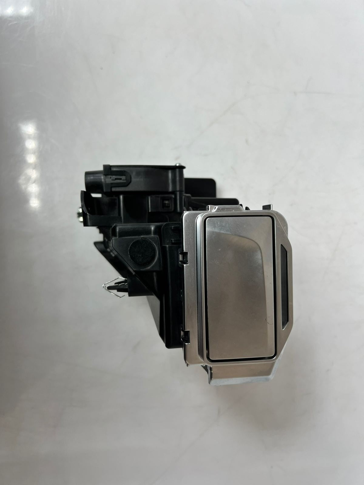 2015-2018 BMW 750i Ambient Air freshener Fragrance Control Unit 6411 6809615 OEM
