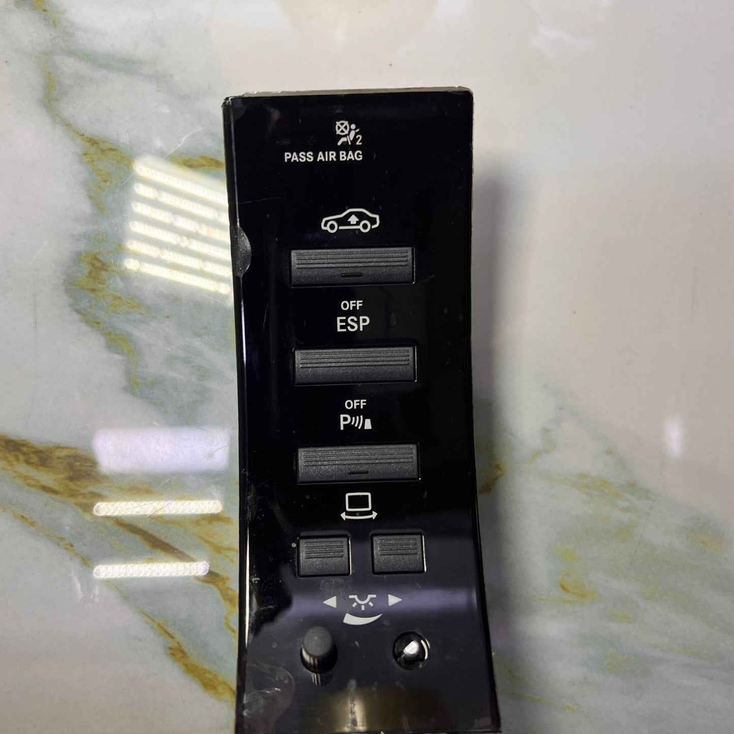 2007-2009 Mercedes-Benz S550 Switch Strip A 221 870 15 58 S-Class W221