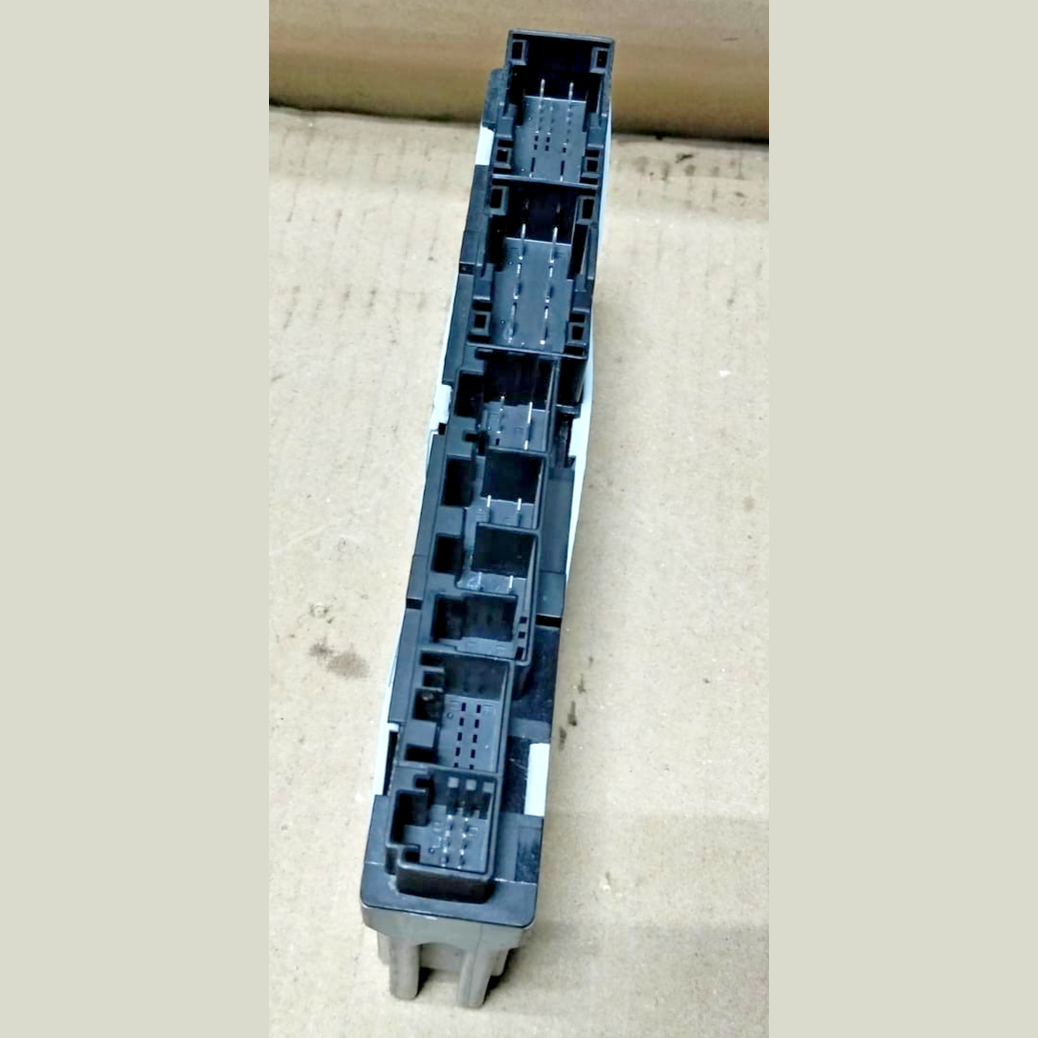 2020-2023 BMW 228I XDRIVE GRAN COUPE G23- Front Left side Control Module 5A36988