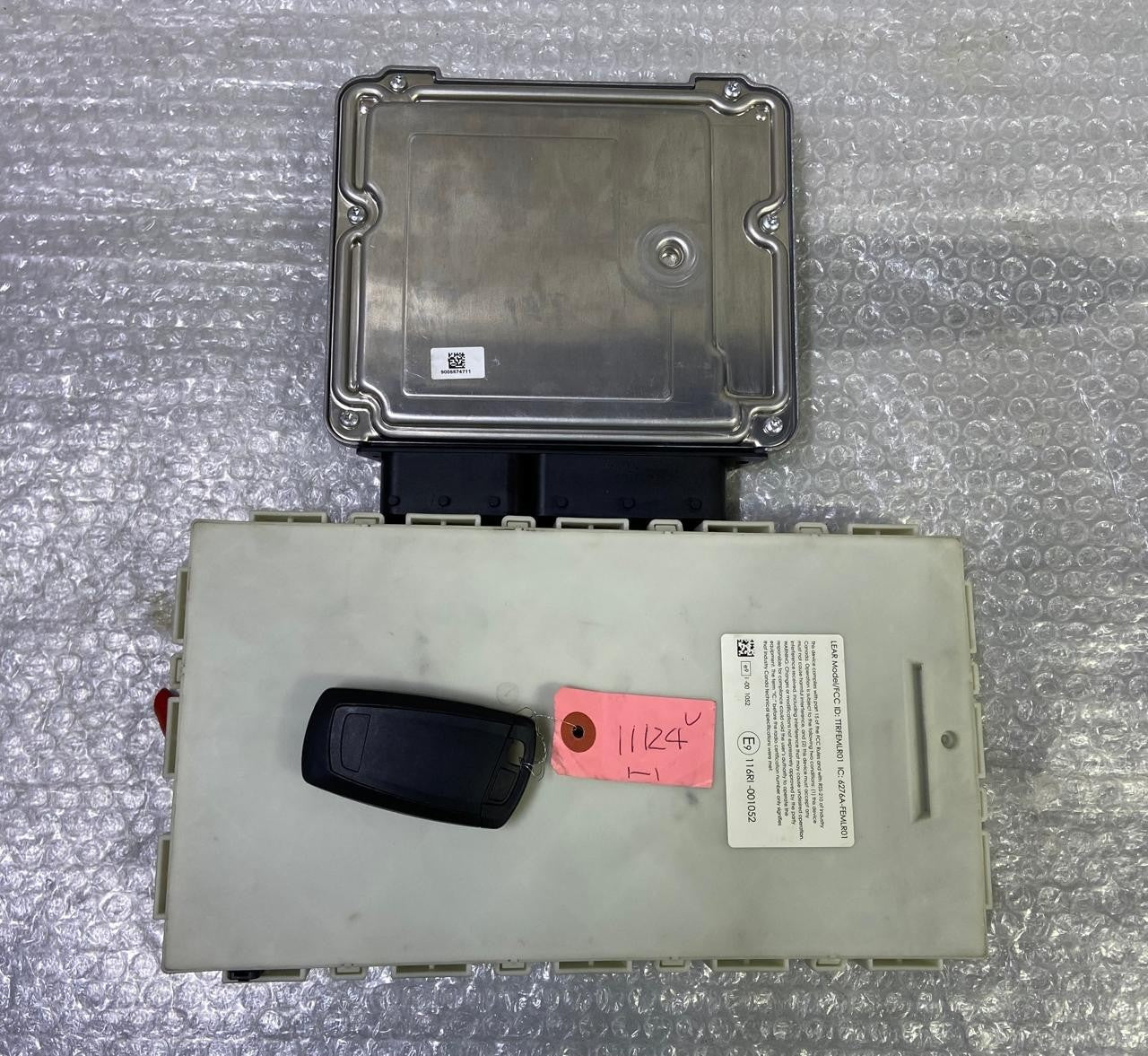 OEM BMW F20 F30 N47 ENGINE CONTROL UNIT DDE ECU SET 8574094 BOSCH