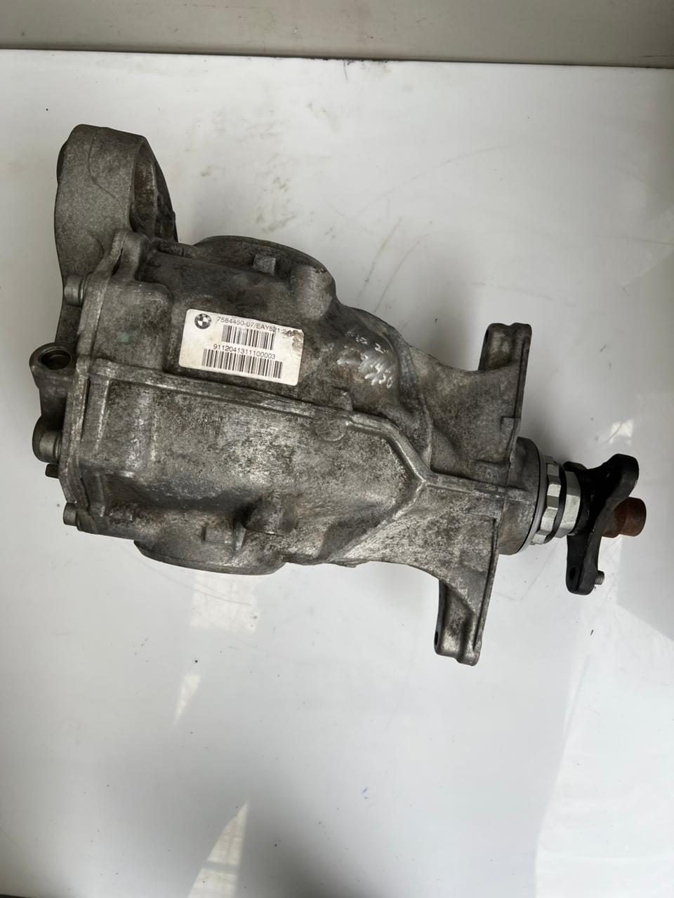 BMW 5 Series F10 F11 520d 525d 7 Series F02 Rear Differential 7584450 2.93 Ratio