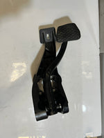 Bild in die Galerieansicht laden, 2022 BMW iX I20 xDrive 40 Brake STOP Pedal BRACKET 6893659 OEM