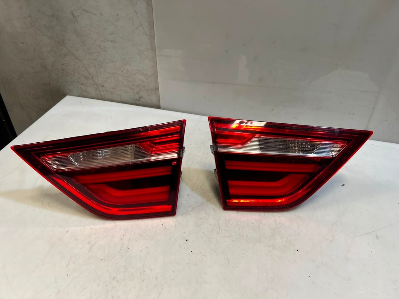 2015-2018 BMW X4 X3 F26 Right Tailgate Tail Light 7331284 7331283 OEM