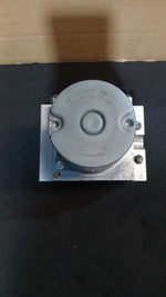 Load image into Gallery viewer, OEM BMW F01 / F02 ABS ANTI-LOCK BRAKE PUMP MODULE ECU P/N 6860149 6860150