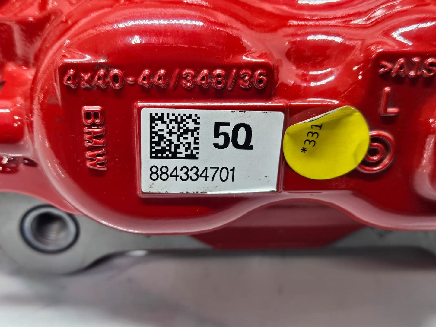 BMW G20 Calipers Front Left Right Set-8843347, 8843348 Brand New Red colour OEM