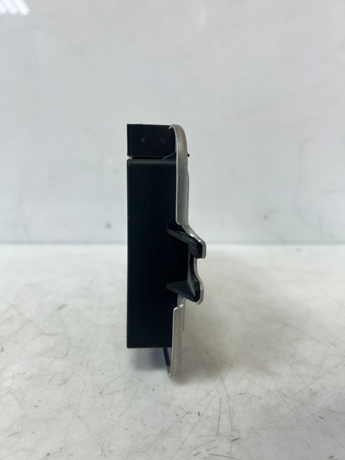 2011 BMW F01 F02 F06 F07 F10 F12 F13 F25 X3 Footwell Module Control Unit 9247067