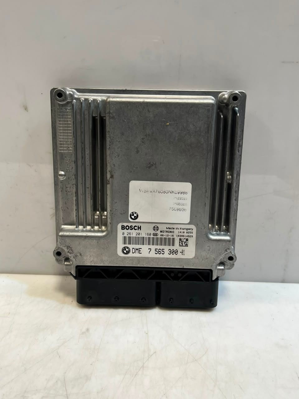 2007-2008 BMW 328i E90 E91 E92 E93 E87 118i Engine Control Unit ECU DME 7565300