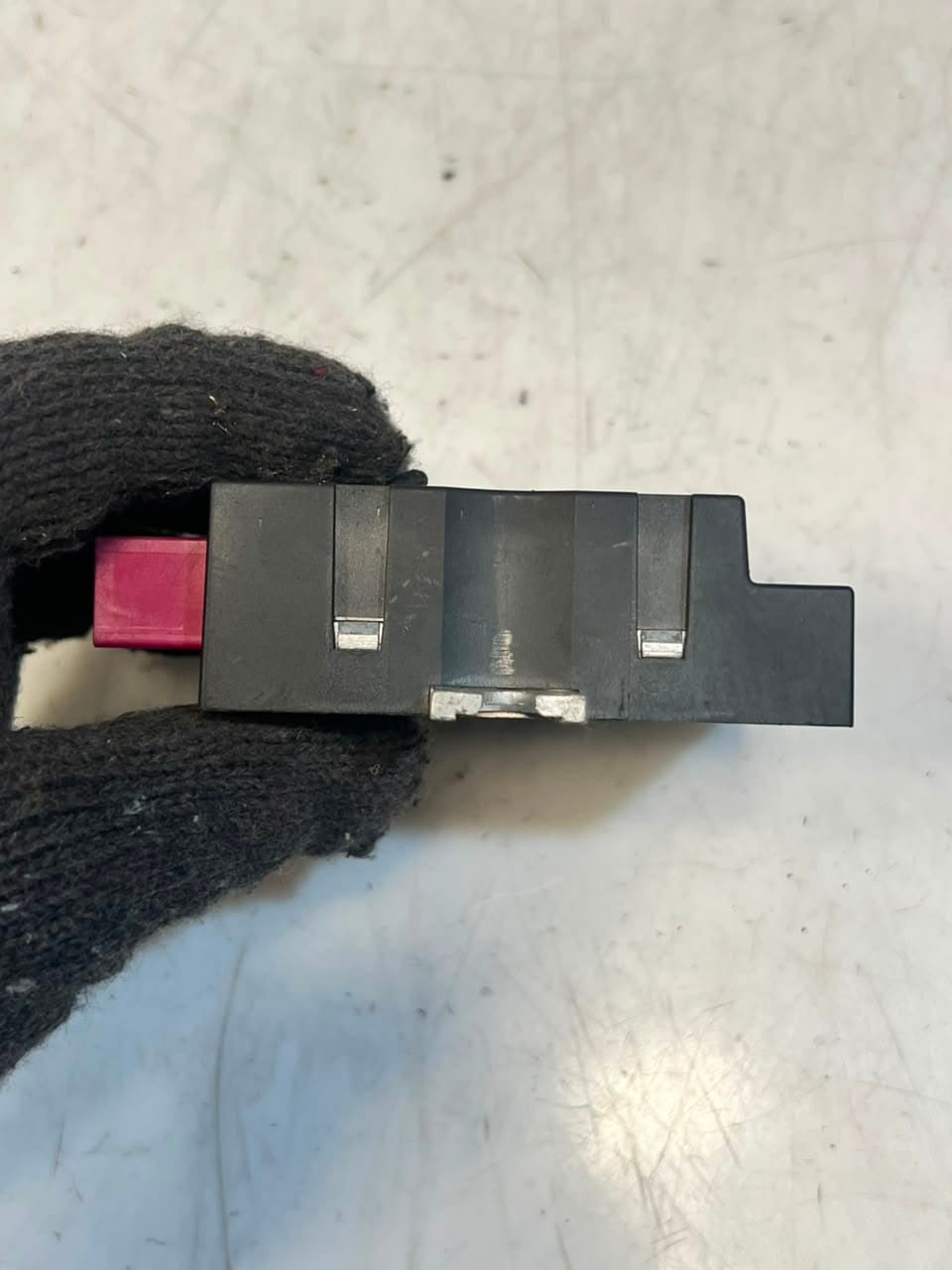 BMW F01 F02 F10 F11 7 Series F07 5 GT Fuel Pump Control Module 7240389 OEM