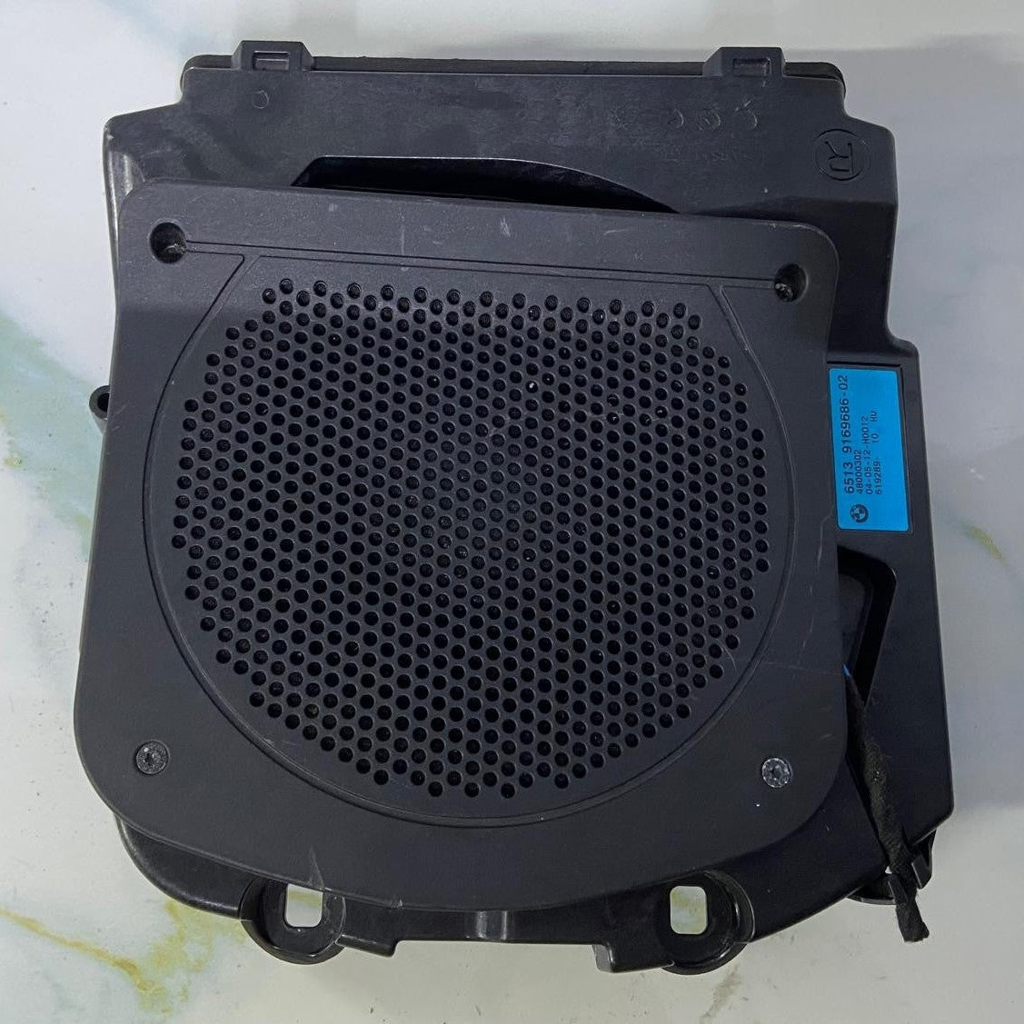OEM BMW 528i 535i 550i RIGHT Central HiFi Subwoofer 9169686