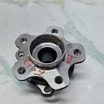Bild in die Galerieansicht laden, OEM BMW G20, G21, G30, G31, G38, G01 Wheel Hub With Bearing 6871193