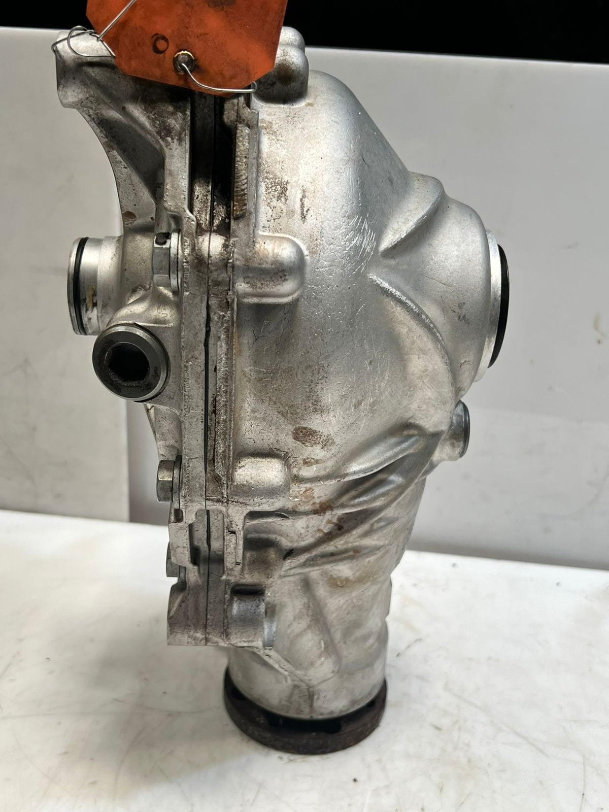 BMW E70 X5M and E71 X6M 4.4 V8 Front Differential Carrier 3.91 Ratio 7602072 OEM