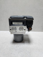 Bild in die Galerieansicht laden, 2011-2016 BMW 550i ABS Anti-Lock Brake Pump Control Module 6797045 F10 5-Series