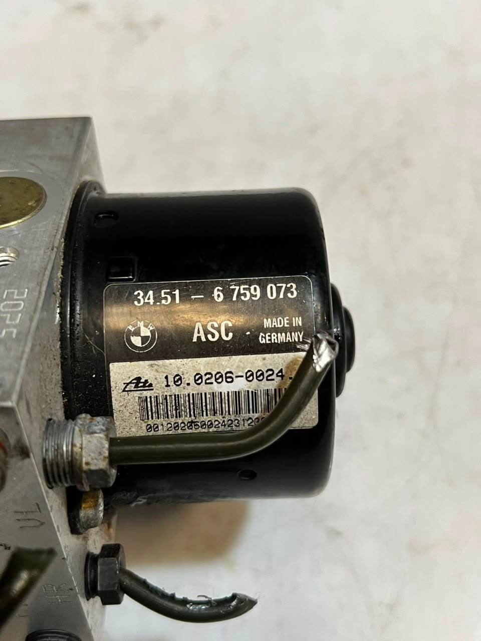 2002 BMW 330i 3 Series E46 HYDRAULIC BLOCK Abs Pump CONTROL UNIT 6759075 OEM