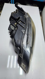 Bild in die Galerieansicht laden, 2007-2013 BMW X5 Adaptive Xenon Headlight 7278053 X5 E70 SAE OEM