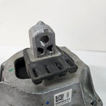 Bild in die Galerieansicht laden, OEM BMW 5 6 7 Series G30 G38 G11 G12 G15 Engine Mount Right 6860464