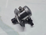 Bild in die Galerieansicht laden, 2020 BMW 750i xDrive G14 N63 High Pressure Fuel Pump 8648177 OEM
