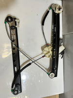 Load image into Gallery viewer, 2004-2010 BMW X3 E83 Front LEFT Door Window Regulator Motor 6925963 OEM