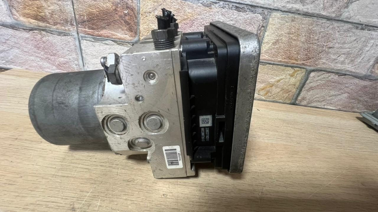 2016-2019 BMW G11 G12 740i Abs Hydraulic Control Unit 6882933 OEM