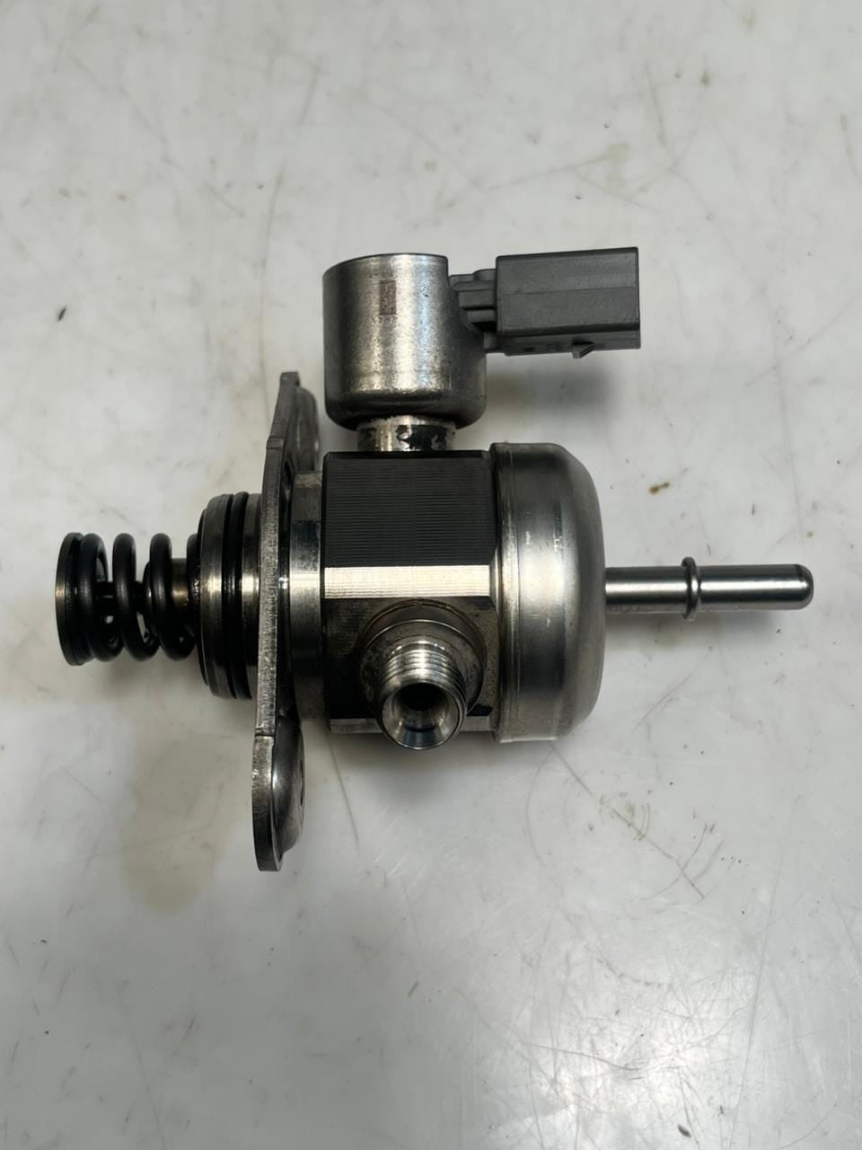 BMW 1 3 Series F20 116i 118i F30 N13 High Pressure Fuel Pump 7607159 OEM