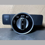 Bild in die Galerieansicht laden, 2010-2014 Mercedes-Benz W212 W204 Headlight Switch Control Unit A212 9050551