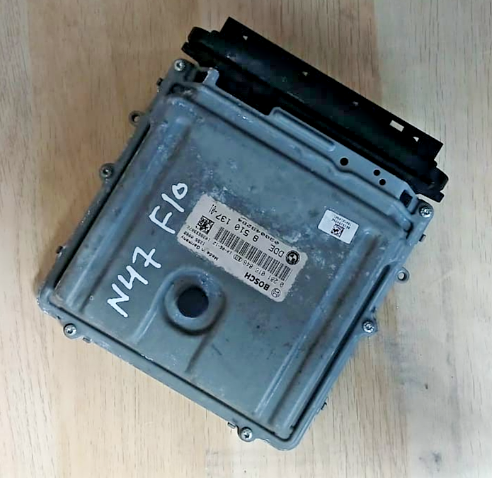 BMW F10 N47 Engine Control Unit ECU DDE Diesel 8510137 OEM Genuine Used