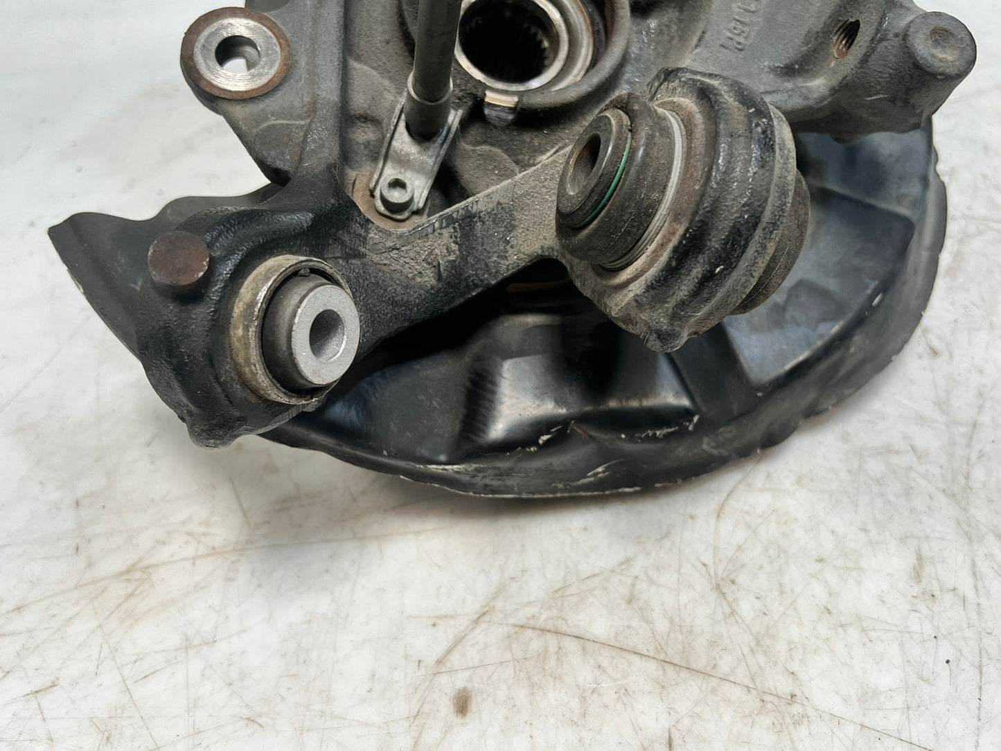 BMW 1' 2' 3' F20 F21 F22 F23 F30 F31 Rear Wheel Hub Rear 6867261 OEM