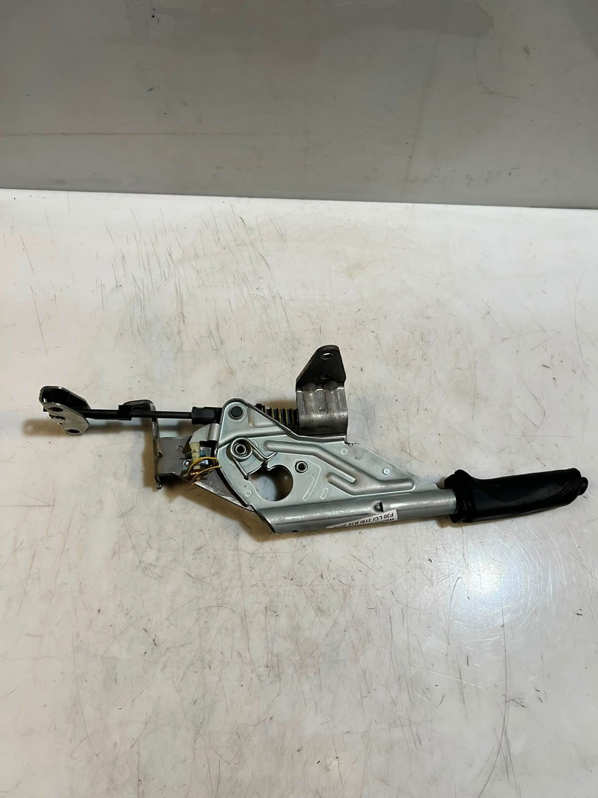 2011-2015 BMW 3 Series F30 F31 F80 F35 F83 F33 Handbrake Lever Assembly 6799102
