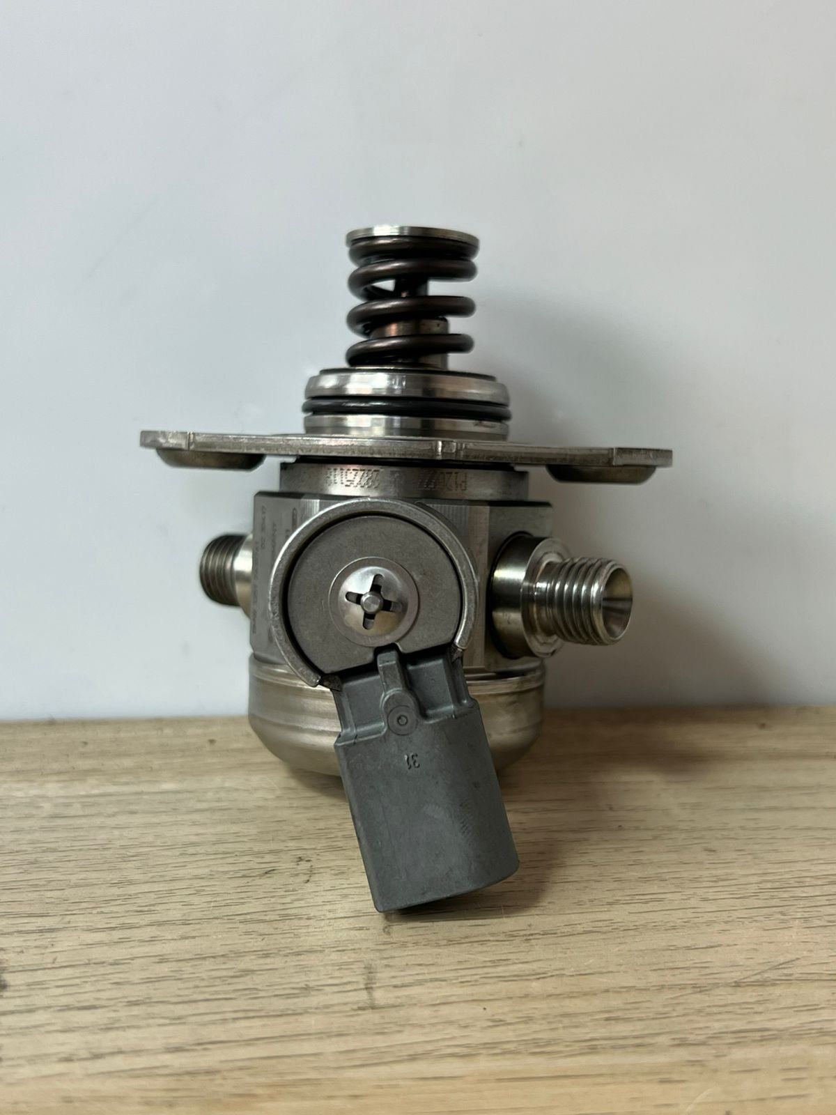 2010-2013 BMW High Pressure Fuel Pump 7610761 135i, 335i, 535i, 640i, X3, X4 N55