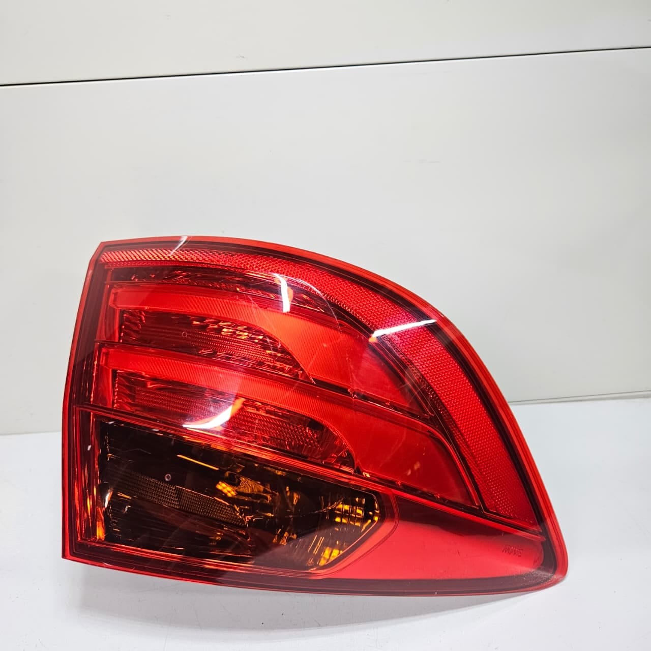OEM BMW 3 Series F30 F31 Rear Tail Light Rear Left LED 7372787