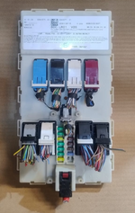 قم بتحميل الصورة إلى عارض الصور، OEM BMW F15 F16 F85 F86 X5 X6 BODY CONTROL JUNCTION BOX MODULE FEM-9343371