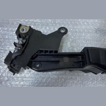 قم بتحميل الصورة إلى عارض الصور، OEM BMW 4 SERIES G22 G23 G26 BATTERY JUMP START TERMINAL BOX TRIM- 6842525