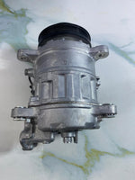 Bild in die Galerieansicht laden, BMW Air Diesel B57 Compressor 9892069 BMW X5 G05, X6 G06, and X7 G07 G60 G61