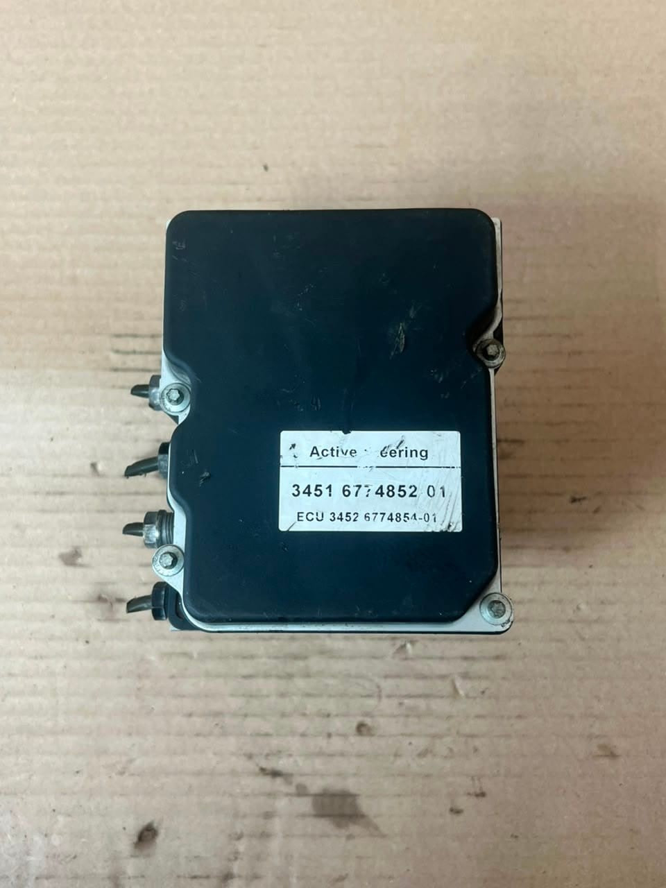 2006 BMW 5 Series E60 E61 650 ABS/DSC Hydraulic Pump Control Unit 6774852-01