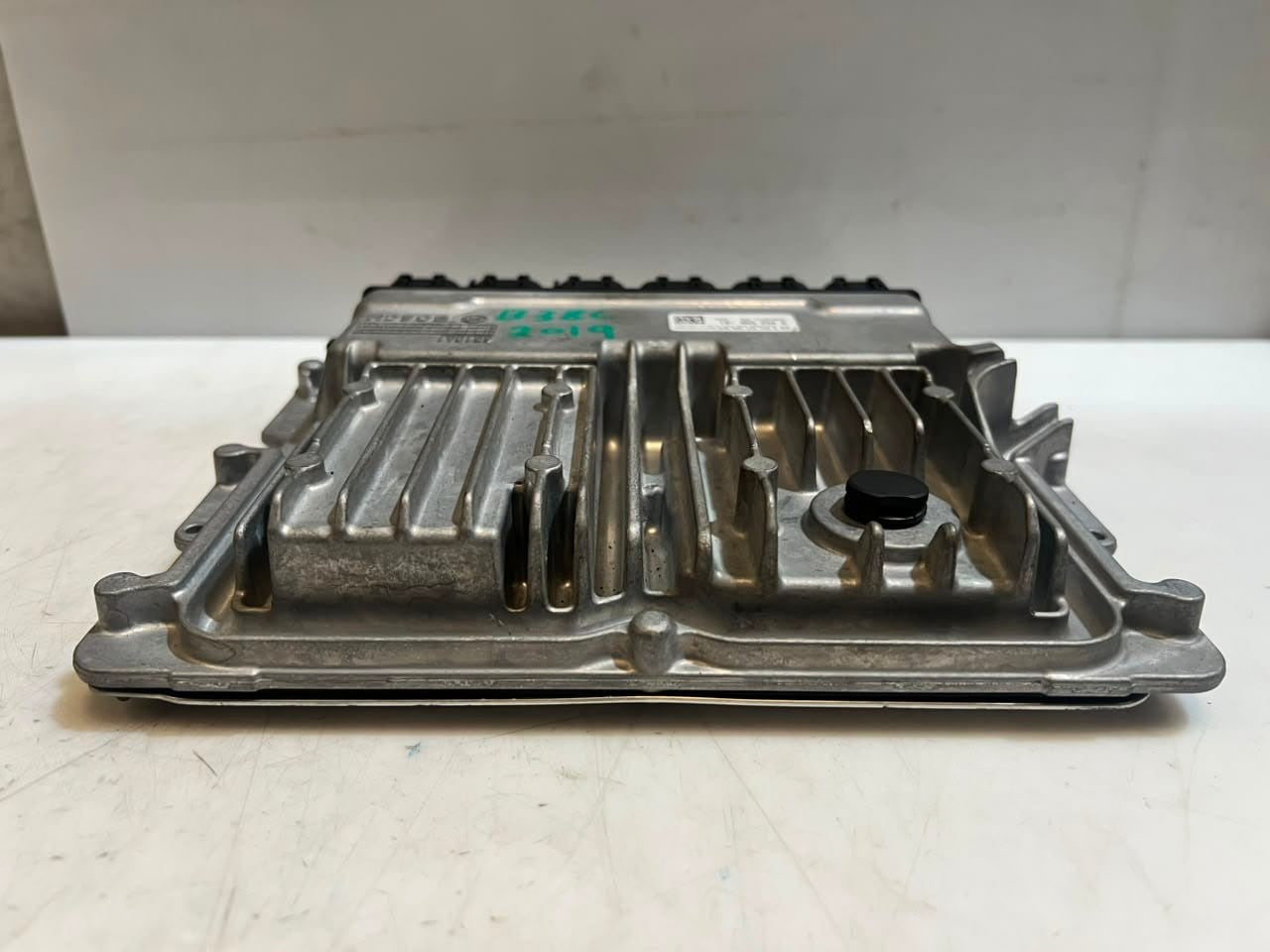 2015-2020 BMW X1 F48 F46 B38 Engine Control Unit ECU ONLY DME 9452590 OEM