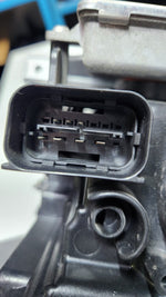 Bild in die Galerieansicht laden, BMW Xenon Headlight 7199610 5 Series F07 GT RIGHT SIDE OEM ECE